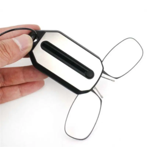 نظارة قراءة ميدالية محمولةPocket Reading Glasses with Keychain